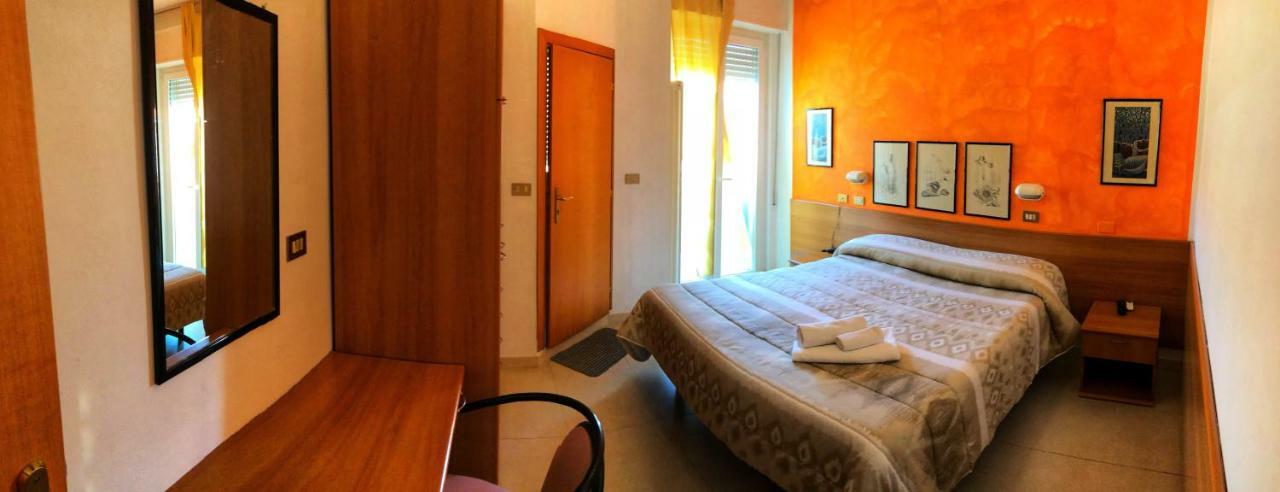 רימיני Hotel Amoha מראה חיצוני תמונה